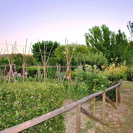 Agriturismo Gli Ippocastani Κατάλυμα σε φάρμα *